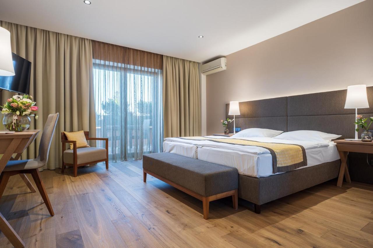 Hotel Turmhof Gumpoldskirchen Bagian luar foto