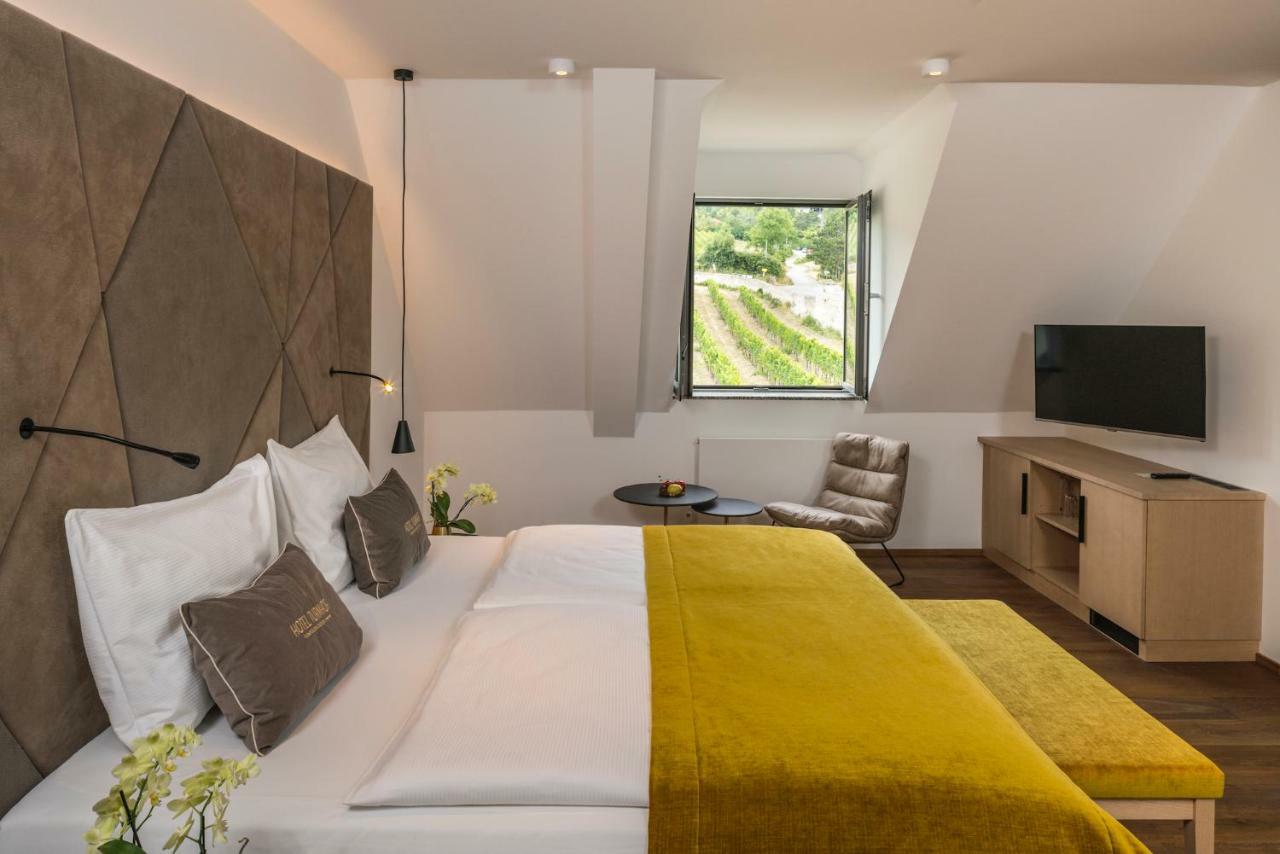 Hotel Turmhof Gumpoldskirchen Bagian luar foto