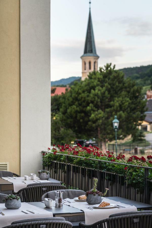 Hotel Turmhof Gumpoldskirchen Bagian luar foto